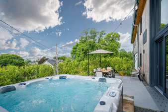 Beautiful holiday home for 8 with jacuzzi and sauna. Amel, High Fens