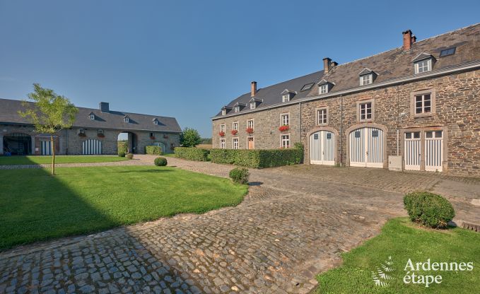 Castle in Bastogne for 30 persons in the Ardennes