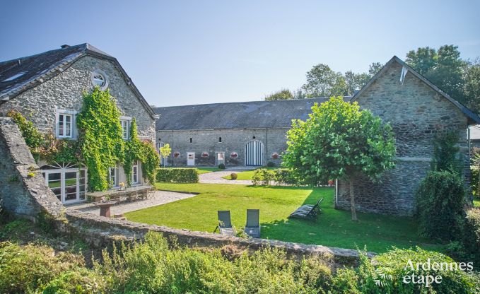 Castle in Bastogne for 30 persons in the Ardennes