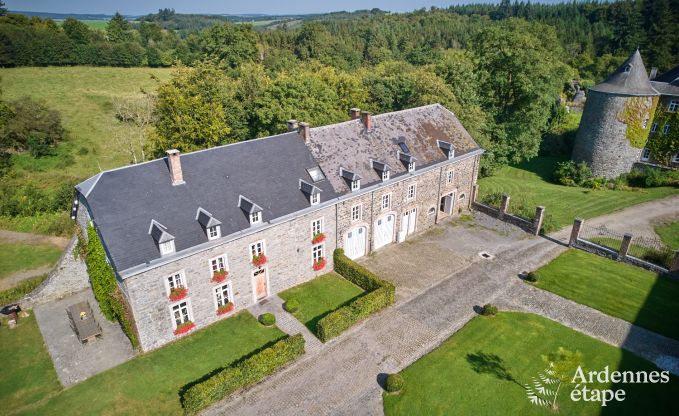 Castle in Bastogne for 30 persons in the Ardennes