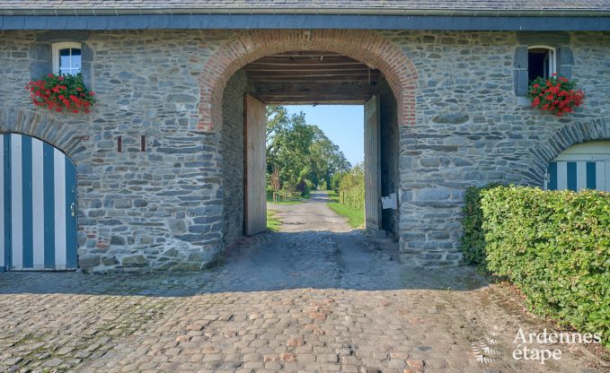 Castle in Bastogne for 30 persons in the Ardennes