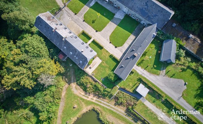 Castle in Bastogne for 30 persons in the Ardennes