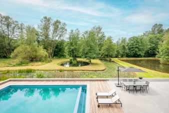 Holiday home for 8 with swimming pool and fishing pond in Couvin, Ardennes