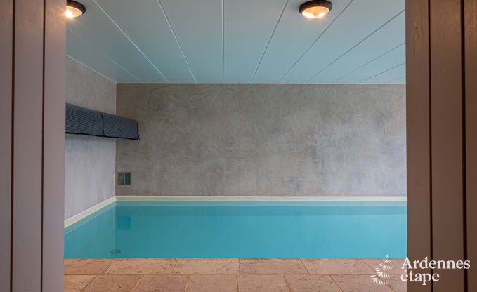 luxury villa in Houffalize: accommodation for 18 people with pool, sauna, and private garden in the Ardennes