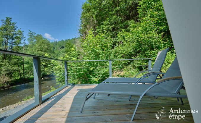 Environmentally friendly chalet in La Roche-en-Ardenne, on the banks of the Ourthe