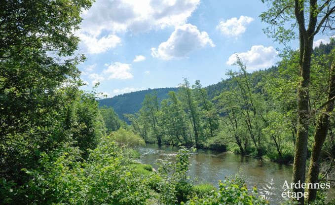 Environmentally friendly chalet in La Roche-en-Ardenne, on the banks of the Ourthe