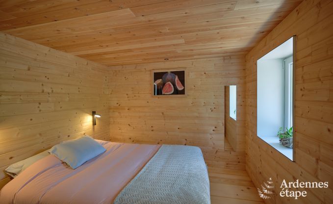 Environmentally friendly chalet in La Roche-en-Ardenne, on the banks of the Ourthe