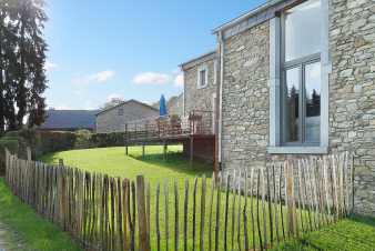 Typical holiday home with wellness space for 9 guests in Manhay