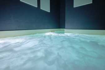 Relaxing stay in a former wellness center in Vaux-sur-Sre: sauna, jacuzzi, hammam, and relaxation area just for you