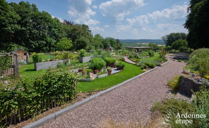 Comfortable holiday home for 10 people in Villers-en-Fagne with covered outdoor pool, jacuzzi and wood stove